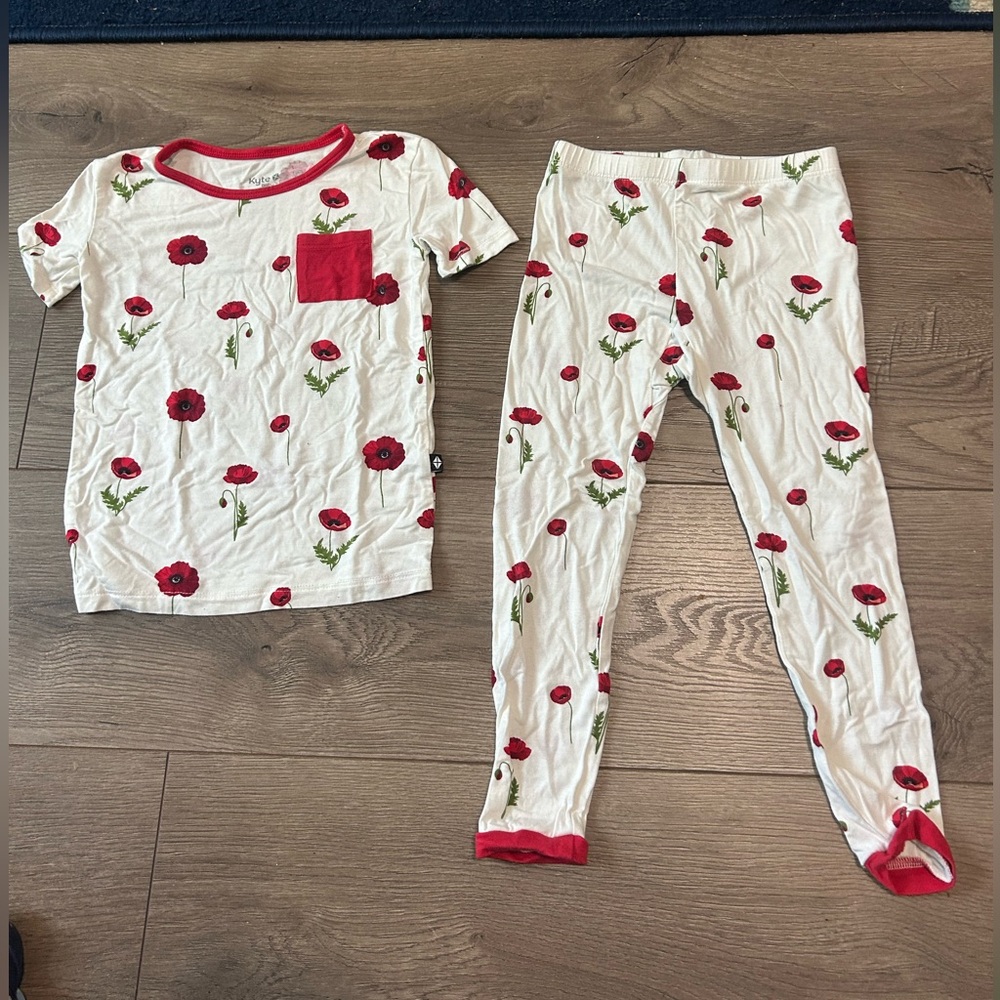 Kyte BABY White Pajama Set with Red Poppy Print and Red Trim